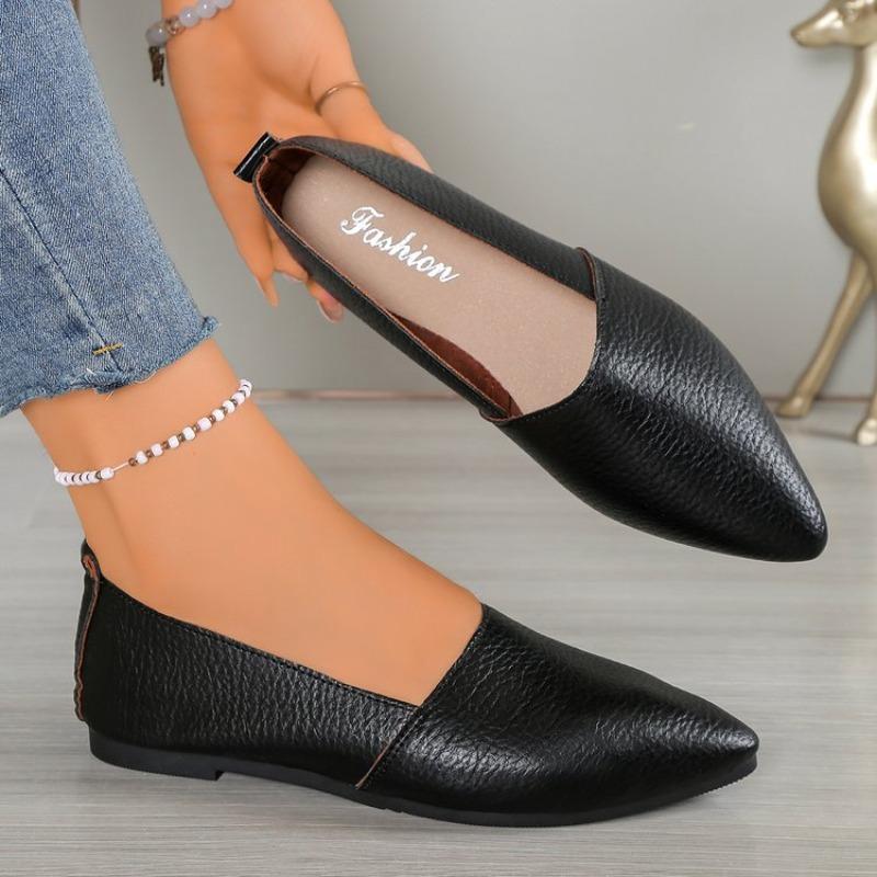 Fashion Vintage Leather Pointed Flat Shoes 2025 Women's Large Soft Sole Comfortable Spring and Summer Slip-on Casual Small Leather Shoes