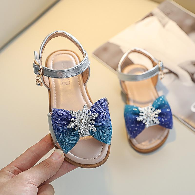 

Летние туфли принцессы для девочек, обувь для детей среднего и старшего возраста, детские сандалии на мягкой подошве Size 35 (21.6cm) серебряный