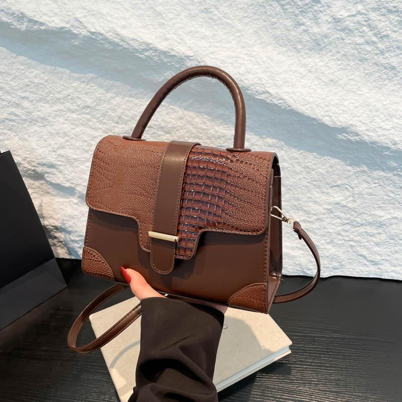 

Женская сумка новая модная сумочка летняя атмосфера высокого класса сумка через плечо текстурная нишевая сумка-мессенджер темно-коричневого