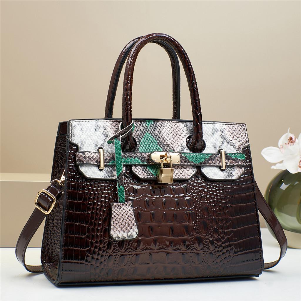Fashion Color Blocked Gold Buckle Decor Crocodile Texture Women Shoulder Bag For Daily Carry