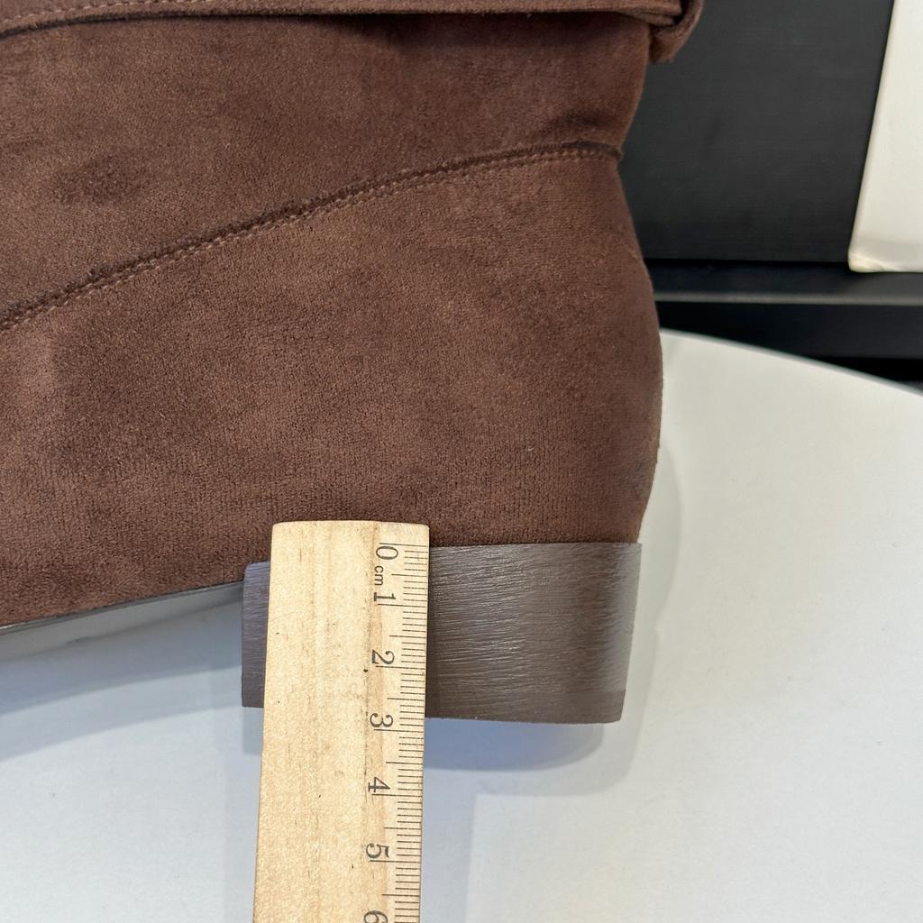 Square head thick heel western boots women's autumn and winter new retro dirty boots medium boots