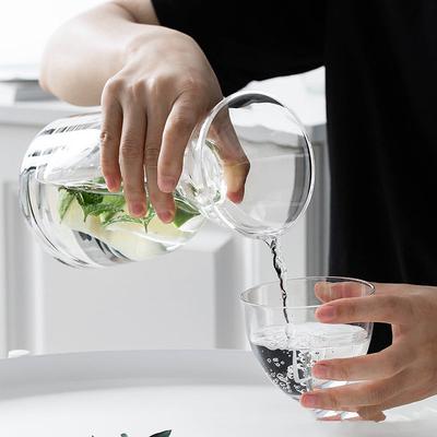 Yaratıcı Gülümseme Desenli 850ml Nordic Tarzı Su Sürahisi Seti Yatak Başı Sürahisi ve Bardağı Basit Su Sürahisi Bardaklı Ev Dekorasyonu