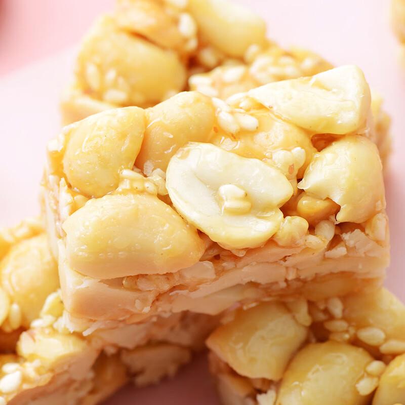 Huang Laowu Original Flavor Peanut Crisp Candy