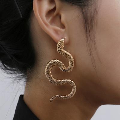 Europa Schmuck Persönlichkeit Verzerrte Schlange Geometrisch Weiblich Übertrieben Geprägte Ohrstecker AVE