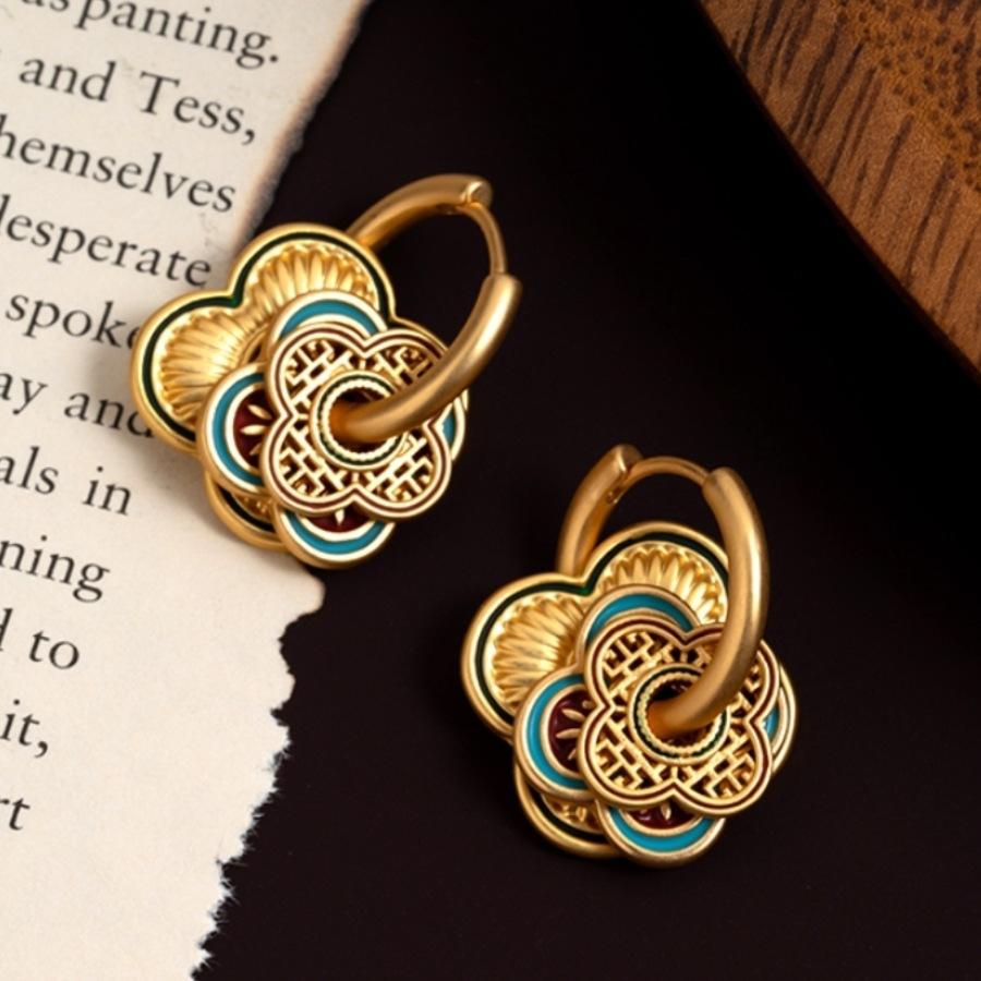 Китайский дворцовый стиль четырехлистник полый эмаль мастерство легкая роскошь темперамент ушная пряжка