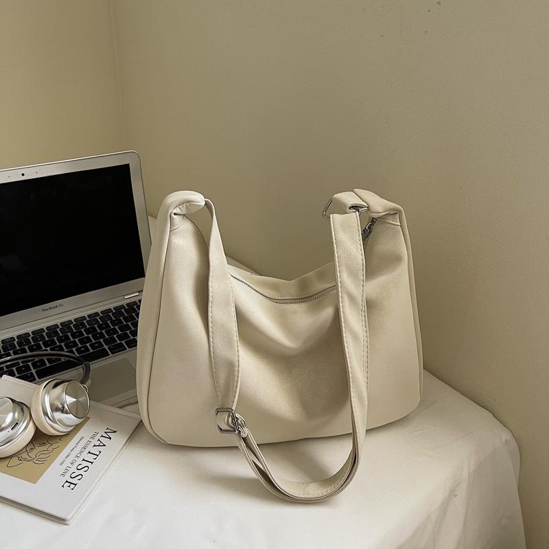 Large capacity bag women's summer new fashion niche shoulder messenger bag texture commuter dumpling bag