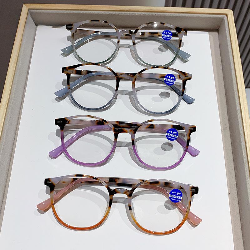 Fashion Round Frame Reading Glasses Men Women Blue Light Blocking Eye Protection Eyeglasses Chain Clear Lens Reading Glasses