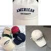Amer Baseballkappe mit gestickten Buchstaben zum Sonnenschutz und für Freizeitkleidung