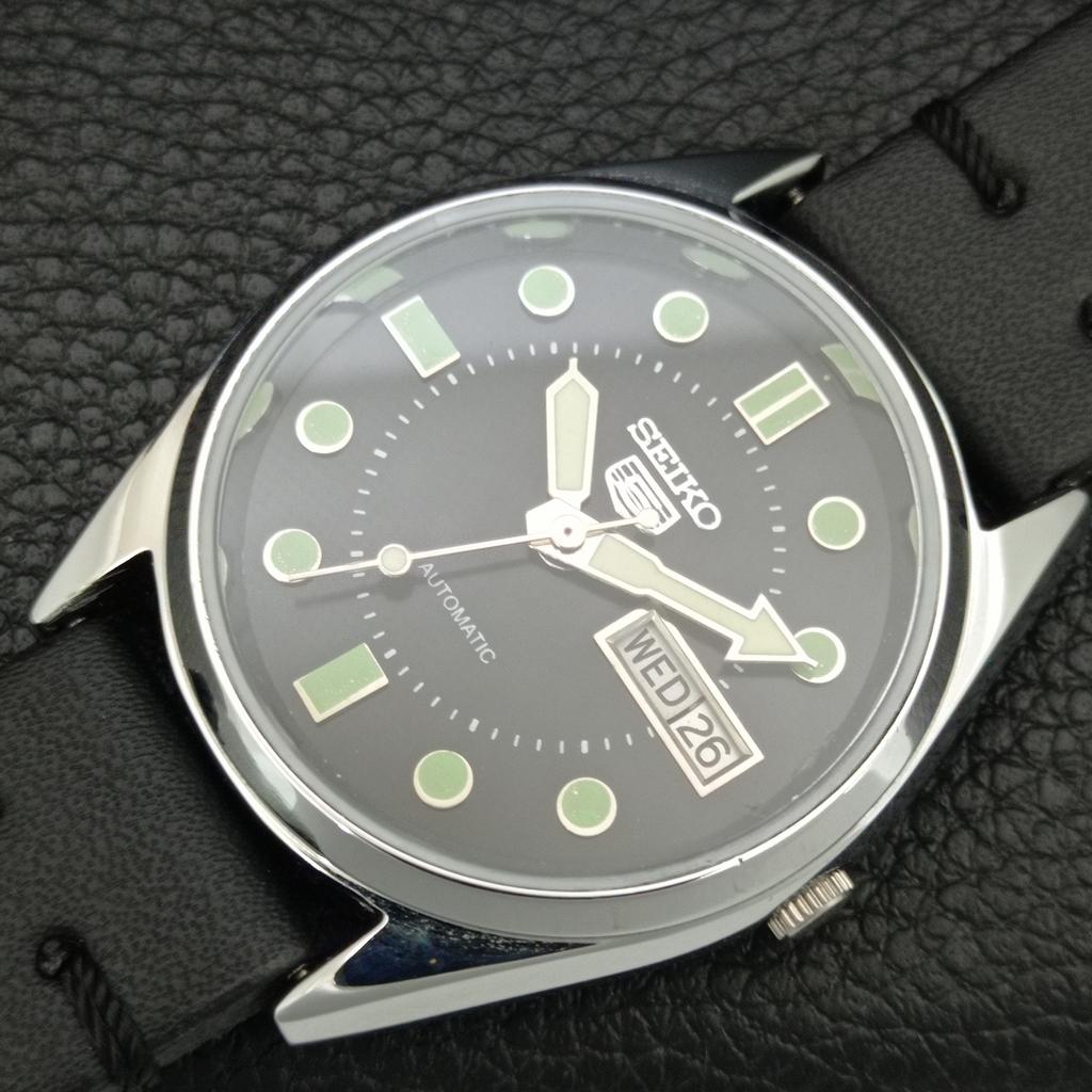 JAPAN VINTAGE REFURBISHED SEIKO 5 AUTOMATIC MENS BLACK DIAL WATCH A444242-1
