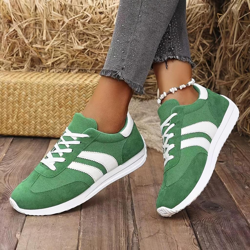 Damen Klassische Mode-Sneaker - Grüne Freizeit-Sneaker mit weißen Schnürsenkeln, Bequeme Slipper für alle Jahreszeiten, Lässiges Schuhwerk Geometrisch