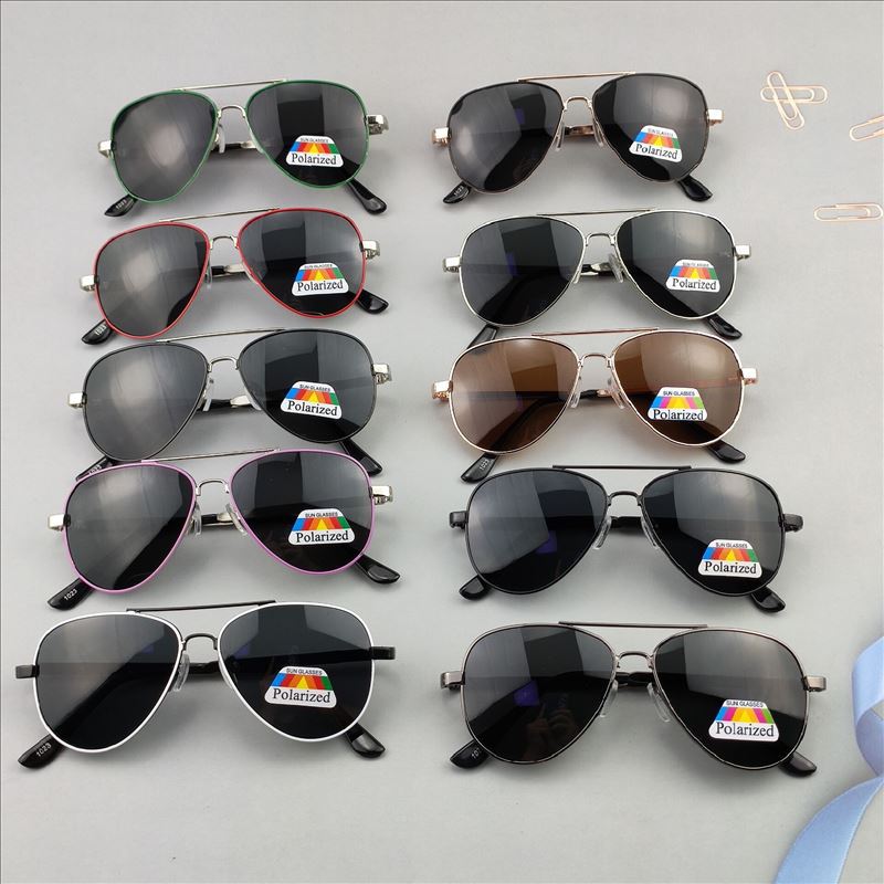Children's metal-framed sunglasses, stylish and cool for boys39Trendy polarized aviator sunglasses for kids