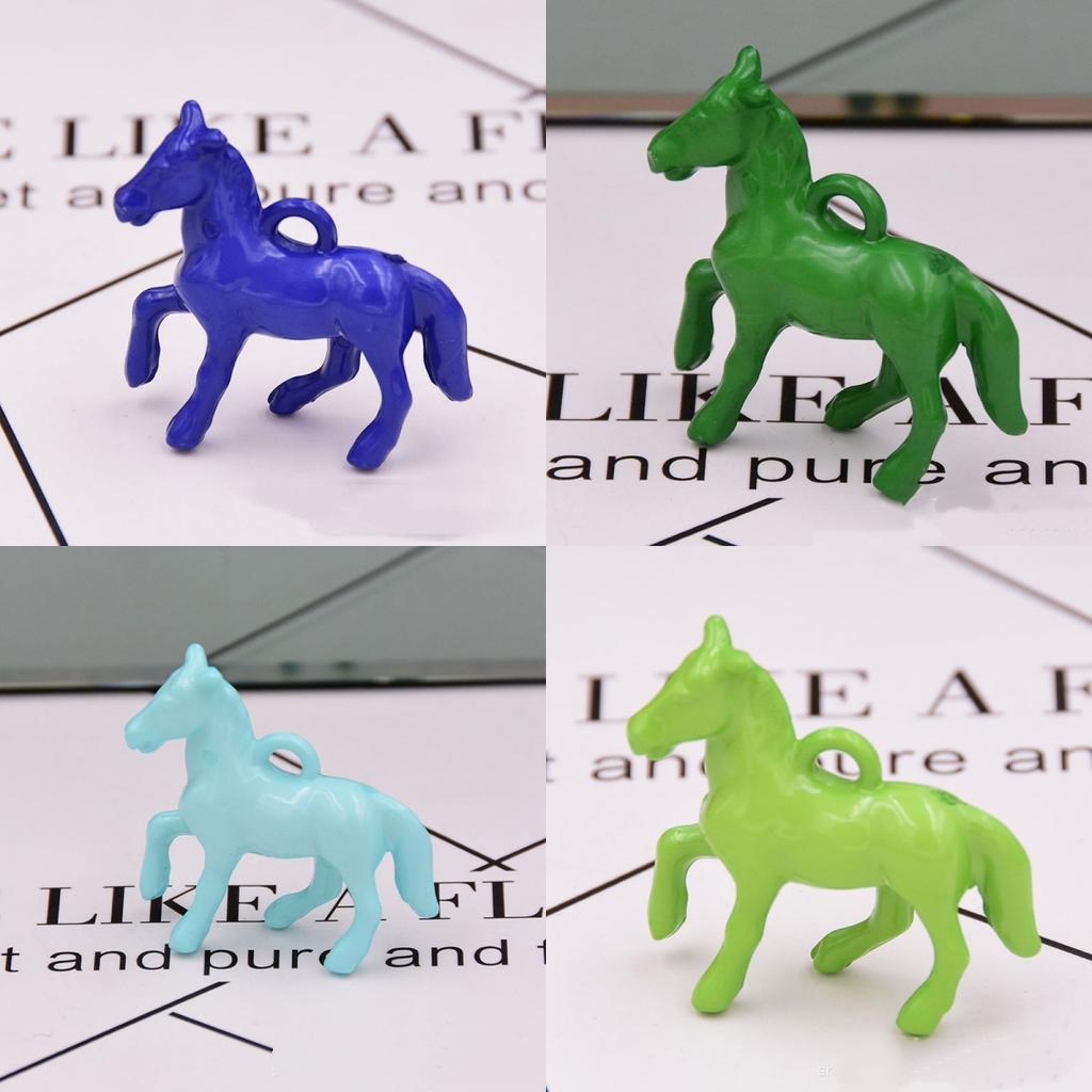 10 szt. Akrylowe Uv Błyszczące Kolorowe Charmsy Wisiorki 3D Konia Do Tworzenia Biżuterii Naszyjnik Kolczyki Bransoletka Akcesoria DIY