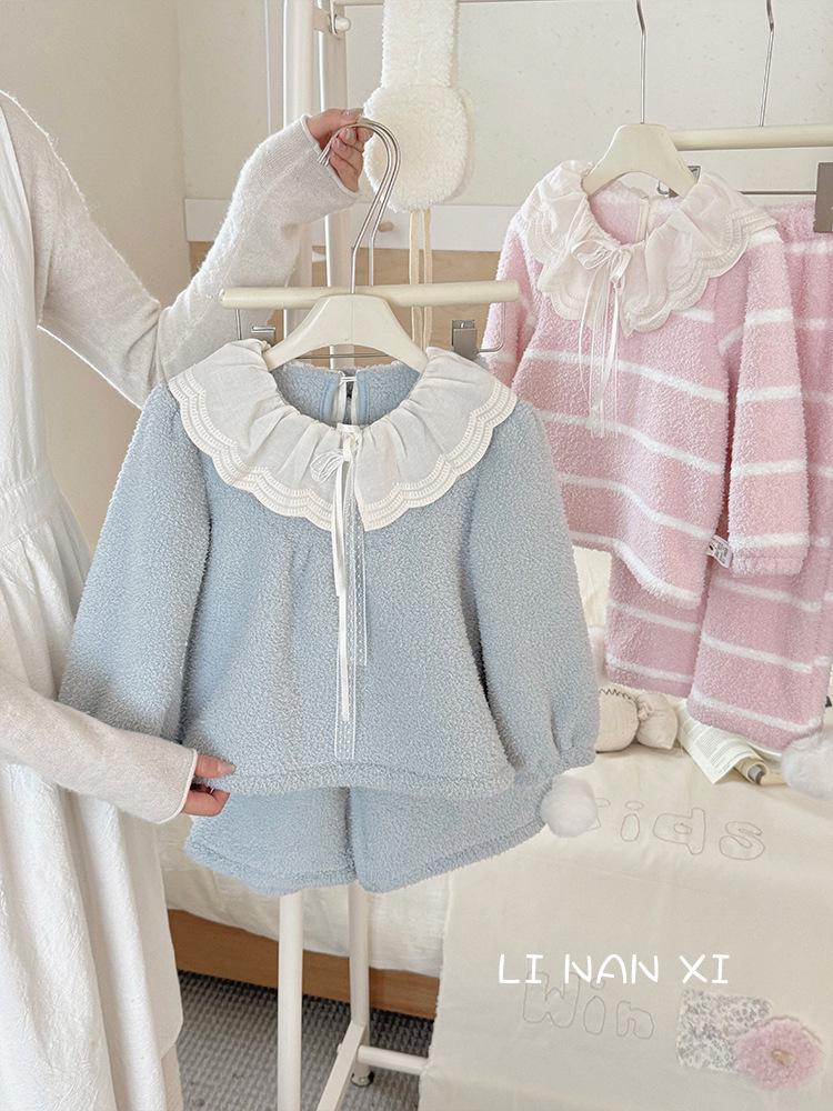 

88287 Девичий зимний пижамный комплект с кружевами и оборками - издание 2025 года, уютная домашняя одежда из плюшевого вельвета 100 cm