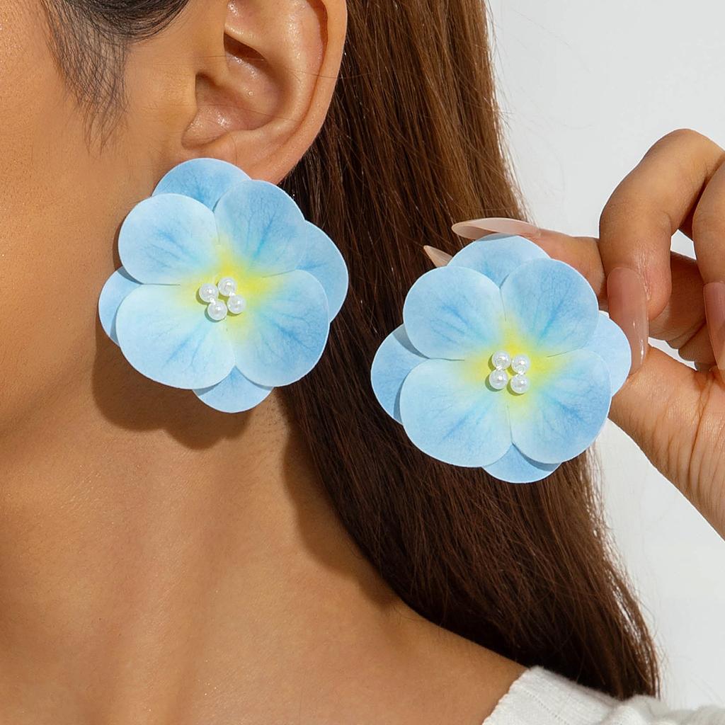 Jewelry fresh and sweet three-dimensional gradual change color Phalaenopsis flower earrings atmosphere simulation flower stud earrings