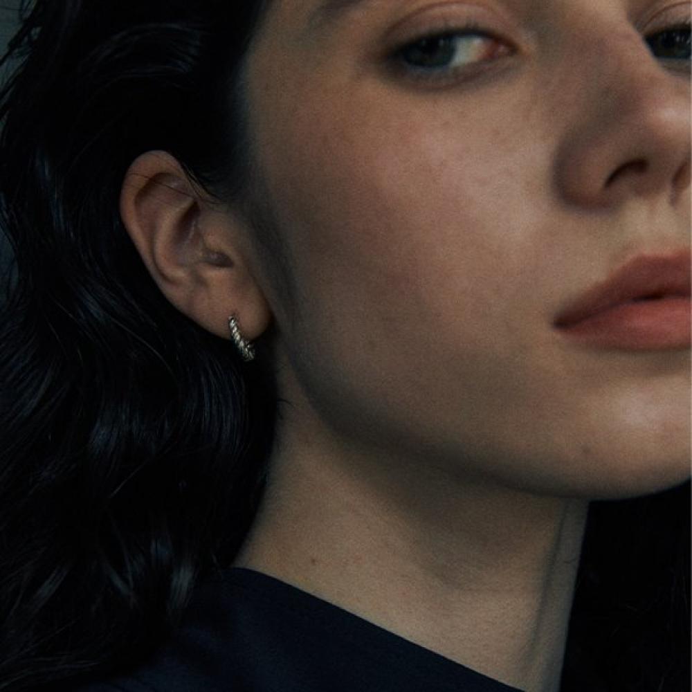 VERTE 925 Silver Bout Earring   deux.Silver.195