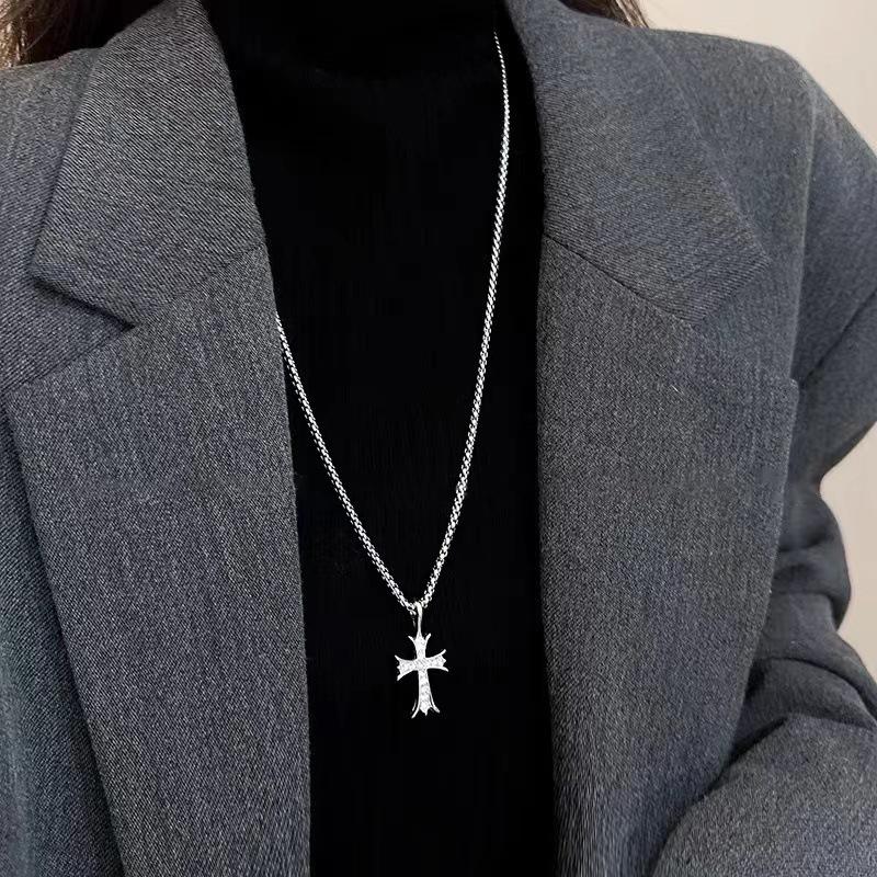 Light Luxury Gothic Cross Pendant Choker Necklace For Women Girls Punk Vintage Versatile Sweater Chain Jewelry Accessories Gifts