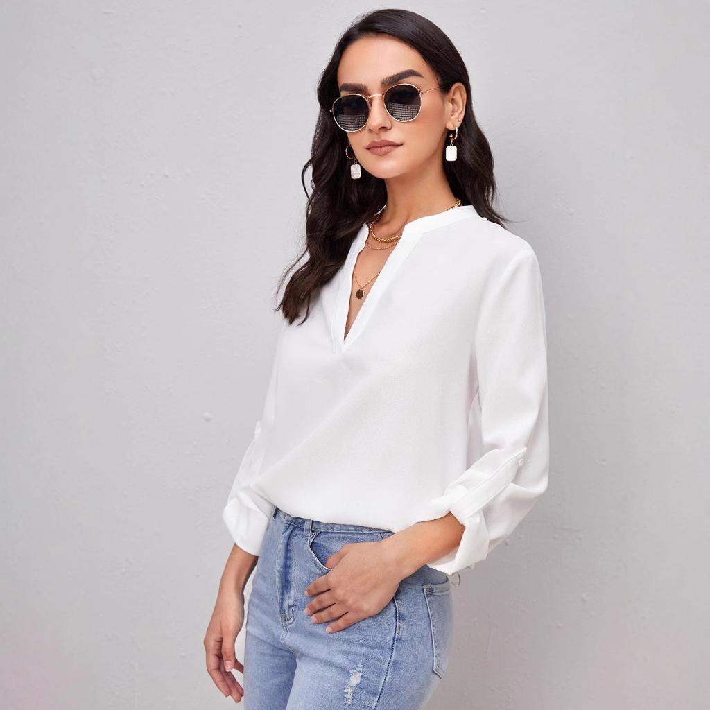 Dámská ležérní pracovní košile s výstřihem do V a dlouhým rukávem s možností ohrnutí