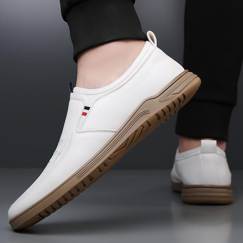High quality trendy British business casual driving shoes with breathable sleeves and low top for men