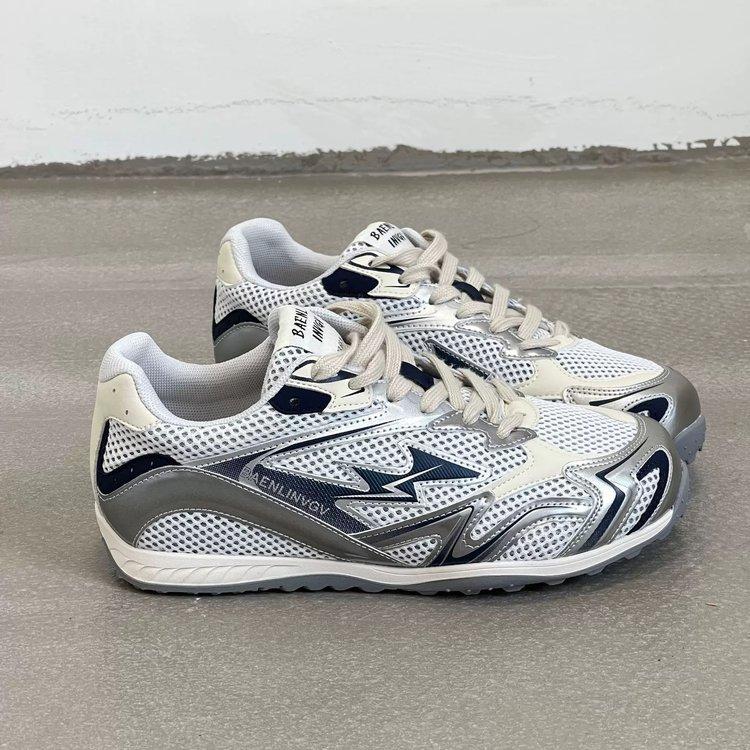 

So easy to wear + Korean version ins super fire breathable mesh German training shoes women s 2025 new color matching inner height increase Forrest Gu 40