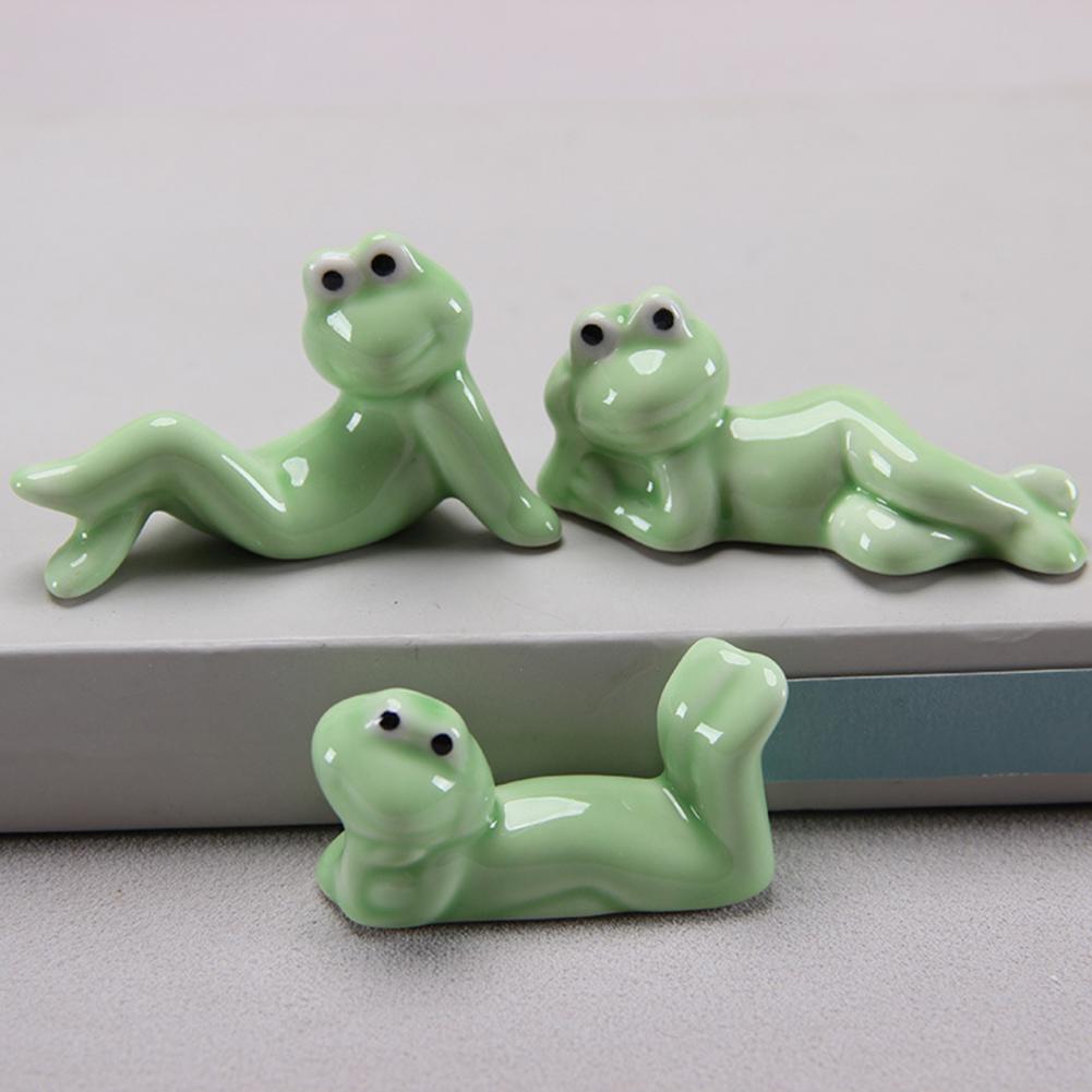 Decorative Frog Figurine Frog Chopstick Ceramic Frog Chopstick Holder Set for Dining Table Decor Tableware Rack for Spoons Forks