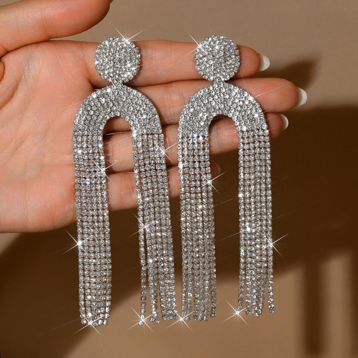 

Diamond-Encrusted Square Fringed Earrings, Exaggerated Heavy Industry Design Earrings, Fashionable Niche Light Luxury Temperament Earrings