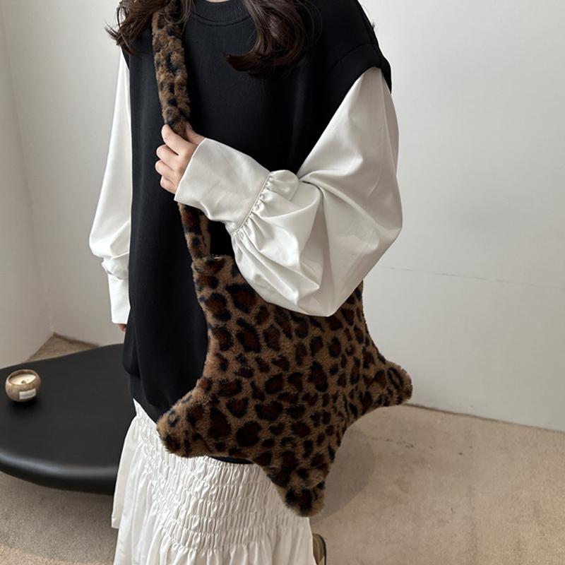 Winter Furry Star Large Capacity Shoulder Bag Vintage Tote Handbags Female Leopard Pattern Plush Crossbody Bags for Women CLE