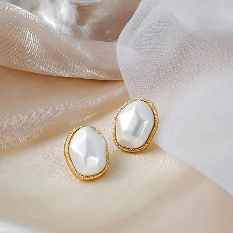 Imitation Pearl Earrings Zircon Retro Elegant Irregular Oval Square Hollow Out Earrings for Women Party Autumn Winter Jewelry