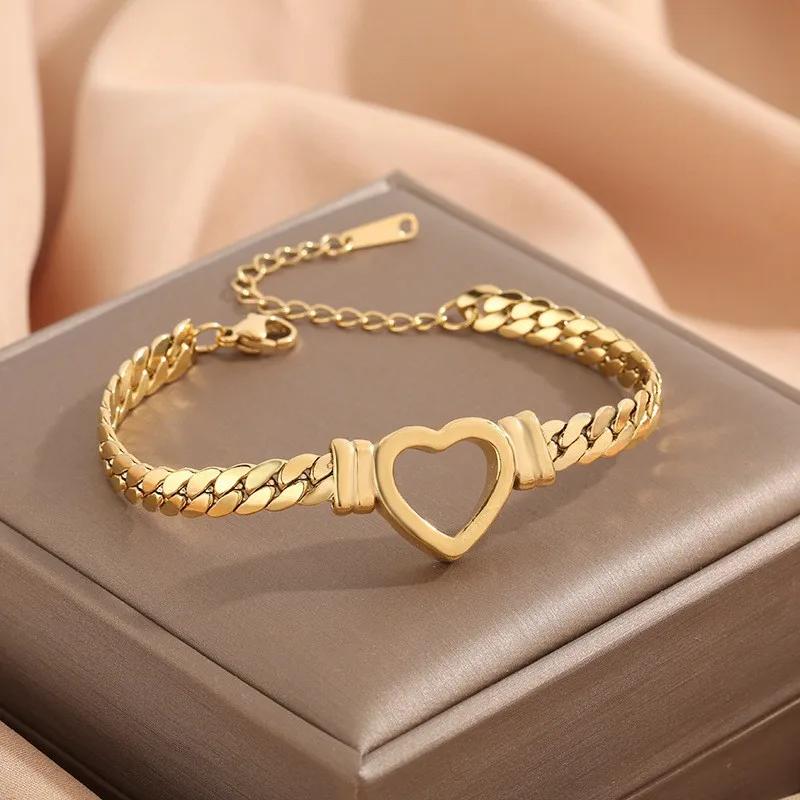 Luxury Hollow Heart Gold Color Stainless Steel Pendant Necklaces for Women Personality Wedding Bride Collar Jewelry Colorfast