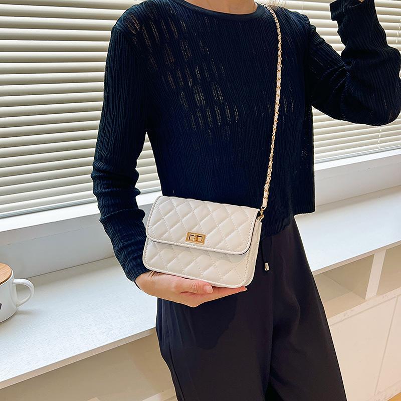 Bag Women's Bag 2025 New Simple and Fashion Rhombus Xiaoxiangfeng One Shoulder Crossbody Chain Bag Small Golden Ball Small Square Bag