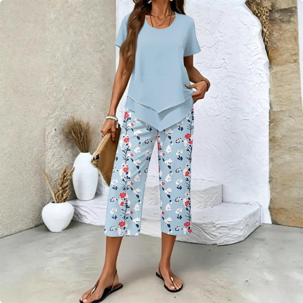 Women's Casual Two Piece Set Short Sleeve Round Neck T Shirt with Floral Print Capri Pants Lightweight Comfortable Lounge Wear