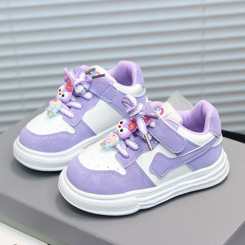 

Модная повседневная обувь, мультяшная детская обувь, трендовая обувь, весна и лето, клубничный медведь, новинка 2025 года, универсальные детские кеды, для девочки 36