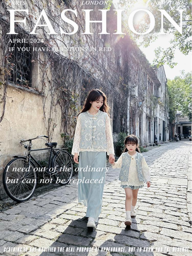 Autumn Chinese-Style Family Outfit: Parent-Child Tang Suit Two-Piece Set for Mother and Daughter.