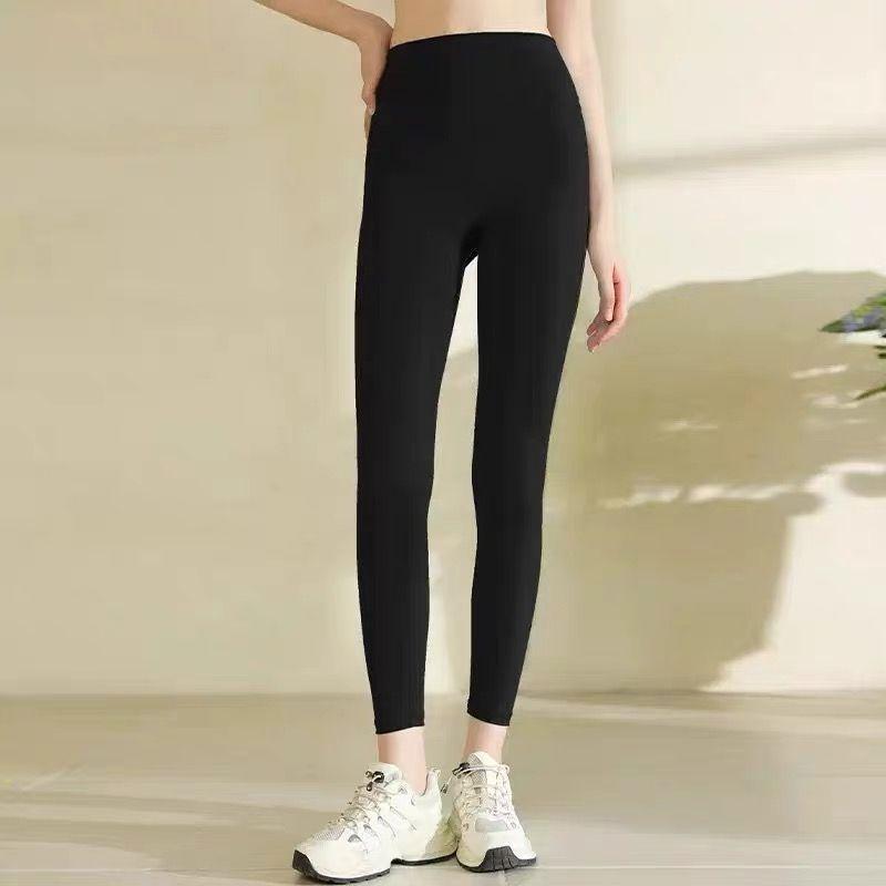 

Yoga Vest Women 2025 New Summer Fashion Sexy Belt Chest Pad Pilates Training Exercise Fitness Suit Black pants K1088 S