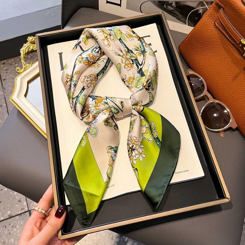 Zhang Ruonan silk scarf women's spring and summer new fashion retro accessories scarf neck high-end small square scarf