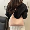 Knitted women's bags niche high-end new popular bags women's messenger bags commuter versatile shoulder armpit bags