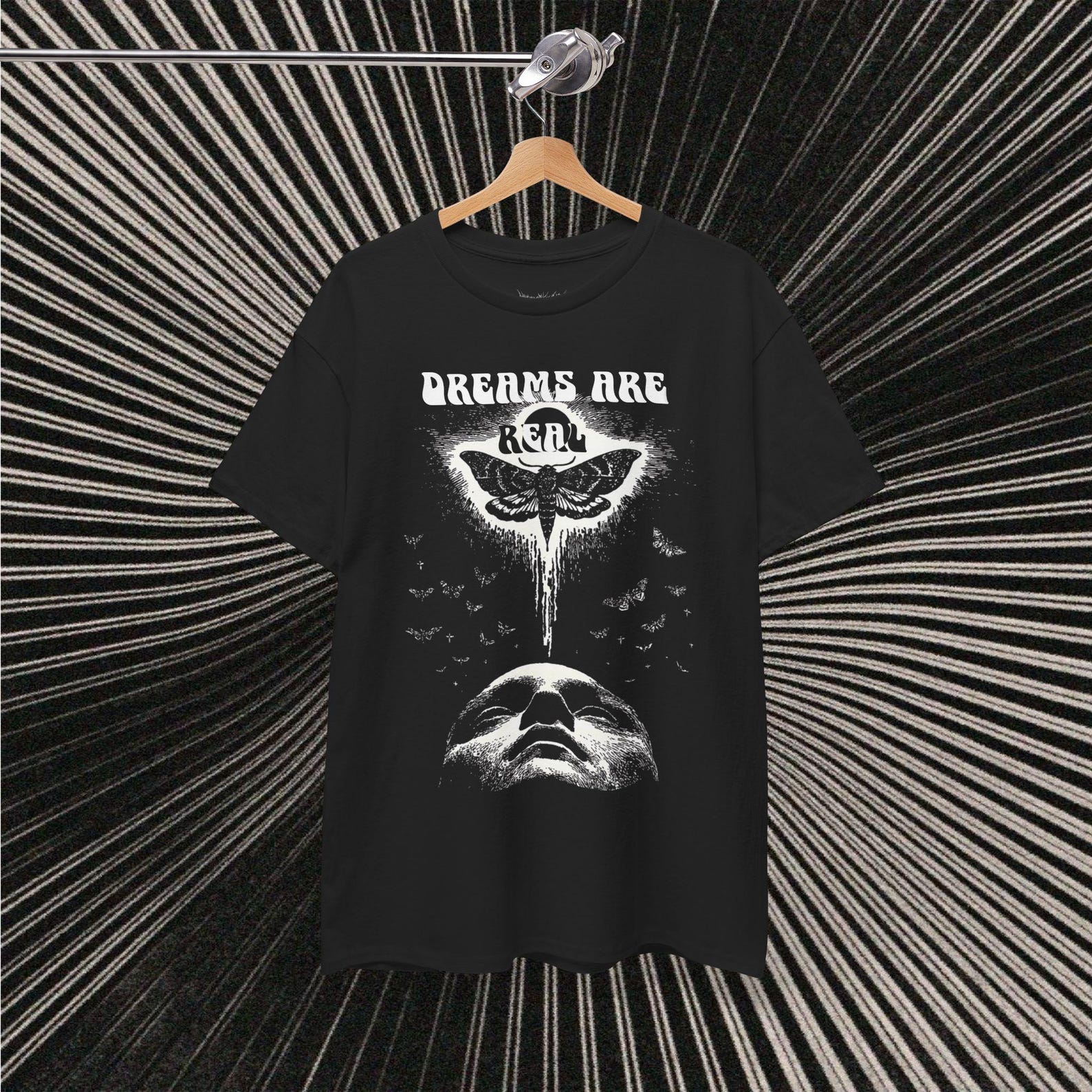 Psychedelic Butterfly Graphic Tee: 70s Style Trippy T-Shirt L