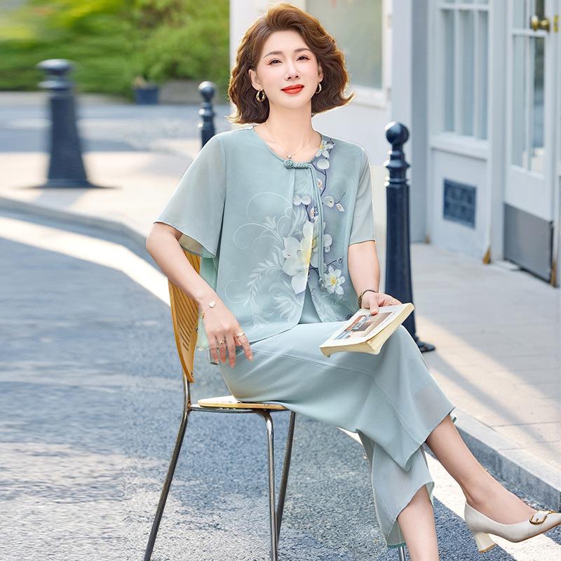 

Elegant Summer Chiffon Blouse Set for Mothers - Stylish Short-Sleeved T-shirt for Mid-Aged and Elderly Women 2XL (95-115 jin)