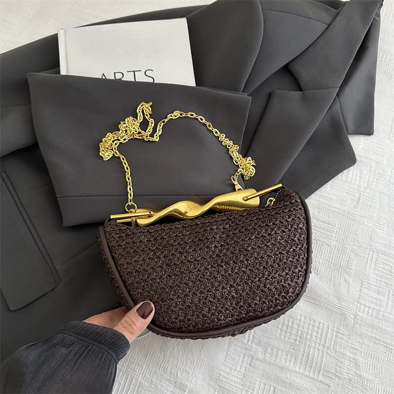 Popular Niche Design Casual Vacation Wind Hand Carry Straw Bag Women's Versatile Contrasting Color Design Messenger Bag