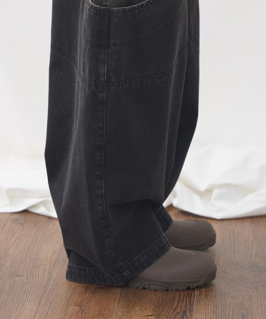 Iseuteuseobiseusyab Gardening Denim Wide Pants - Black Brown