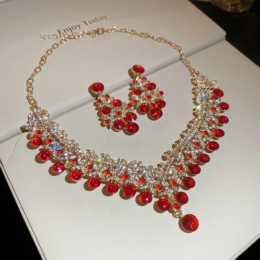 Sada náušnic a náhrdelníku Červený diamant ve tvaru kapky – Elegantní, univerzální šperky pro ženy
