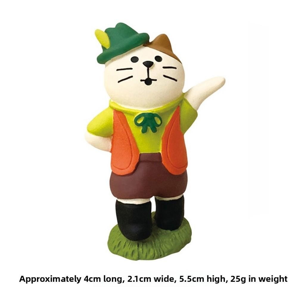 Autumn Harvest Resin Cat Figurine With Cute Cartoon Design For Gift And Collection