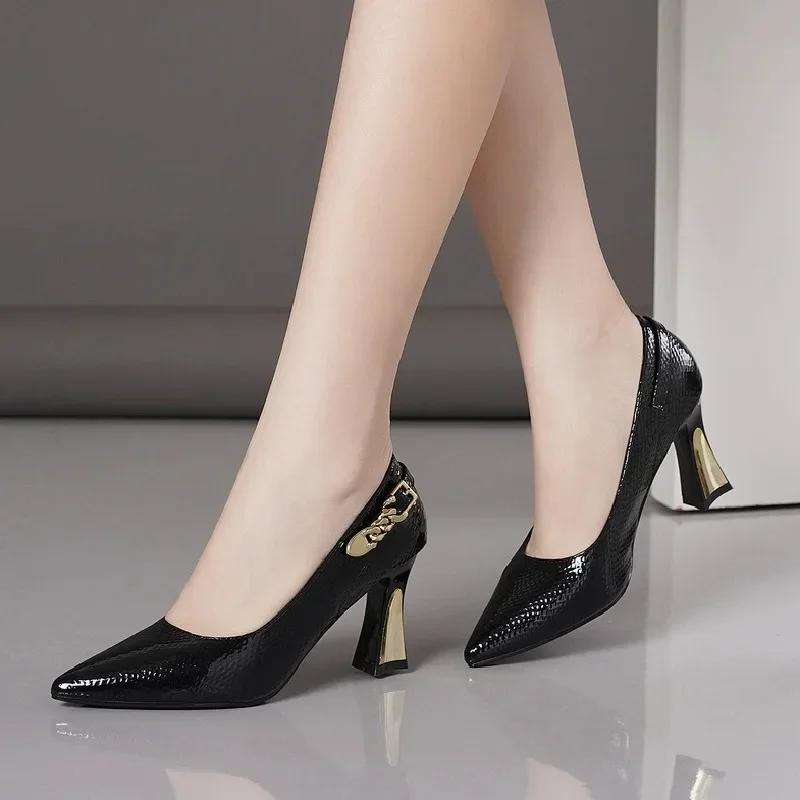 High Heeled Single Shoes for Women, New Pointed Patent Leather High Heels, Fashionable Mid Heel Plus Size Workwear Shoes