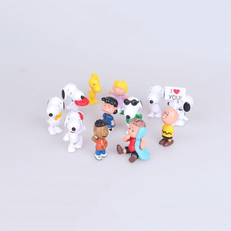 Adorable 12pcs Peanuts Charlie Brown Snoopy Lucy Franklin Figure Cake Topper Set