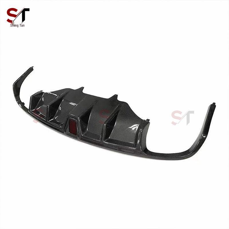 Porsche Macan Carbon Fiber Rear Lip Diffuser with Navigation Lights