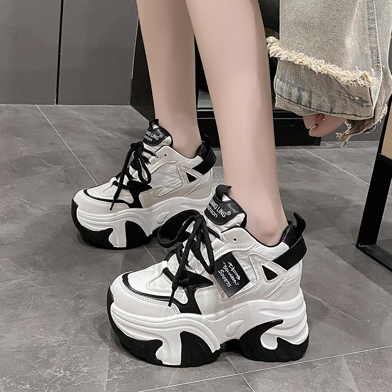 Fashion Women High Platform Casual Leather Shoes 2025 New Autumn Lace-up Chunky Sneakers 10.5CM Wedges Hidden Heels Leisure Shoes Woman