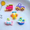 10 Stück Neue Süße Mini-Verkehrsserie Flache Rückseite Harz-Cabochons Scrapbooking DIY Schmuck Handwerk Dekoration Zubehör