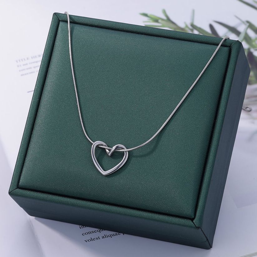 

Kpop серебряные ожерелья с полыми сердечками для женщин и девочек, простой кулон, Невыцветающая цепочка на ключицу, повседневная одежда, ювелирные изделия 45cm
