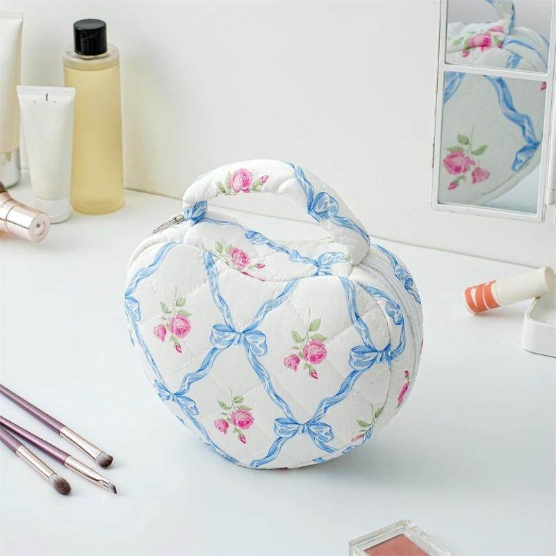 Large Capacity Waterproof Makeup Bag For Travel Cosmetic Organizers With Floral Heart Design Travel Toiletry Bag
