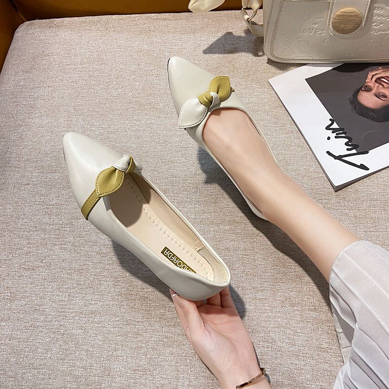 Woman Flats White Slip-on Pointed Toe Office Moccasins Shoes for Women Chic Point with Discount High Quality Fashion Summer 2025