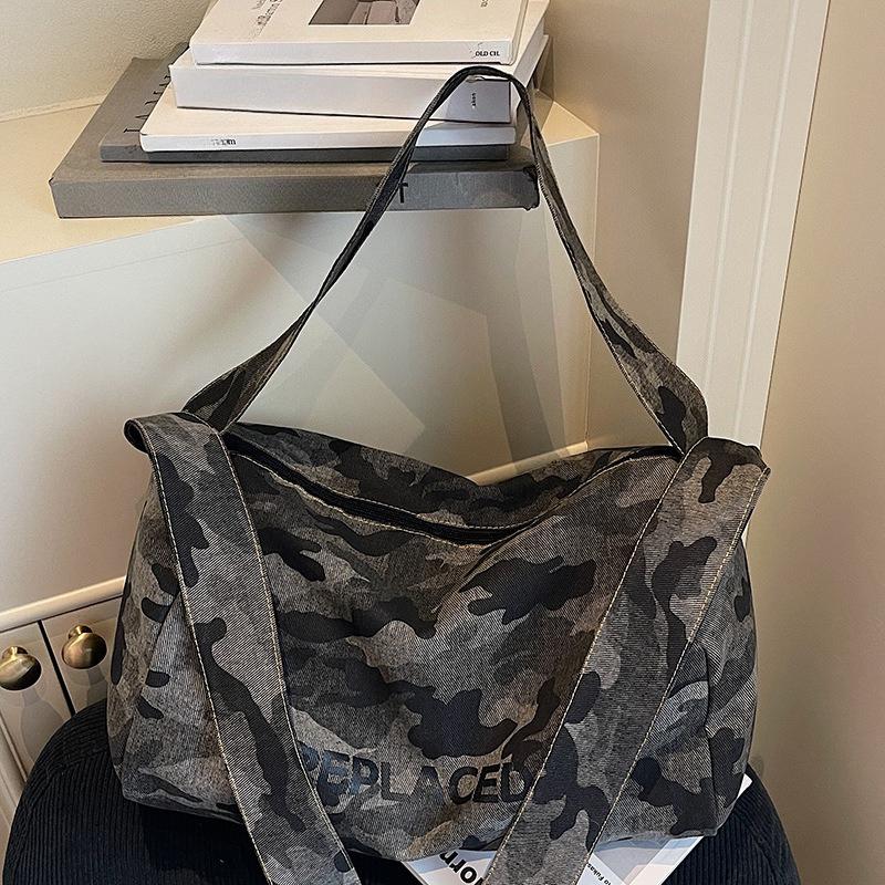 A Niche Crossbody Bag, A Fashionable Single-shoulder Women's Large-capacity Casual Commuting Bag